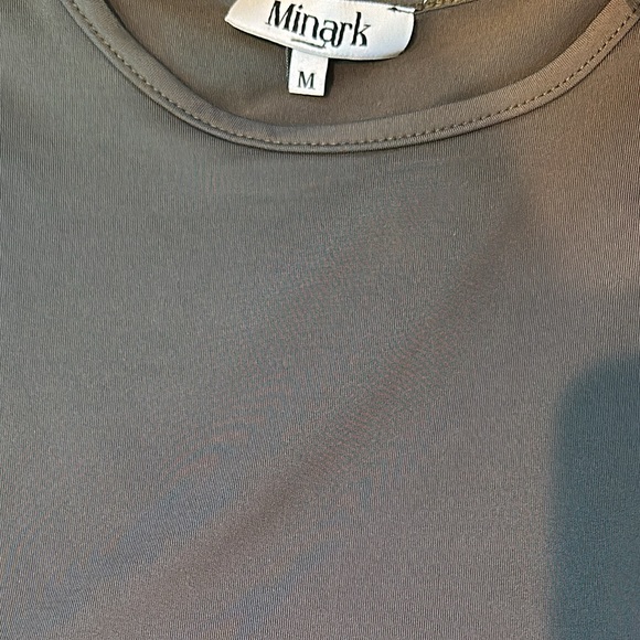 Minark Women’s Crewneck Long Sleeve Crop Top - Picture 3 of 4